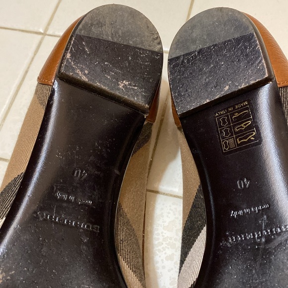 Authentic Burberry check print flats - Picture 5 of 7